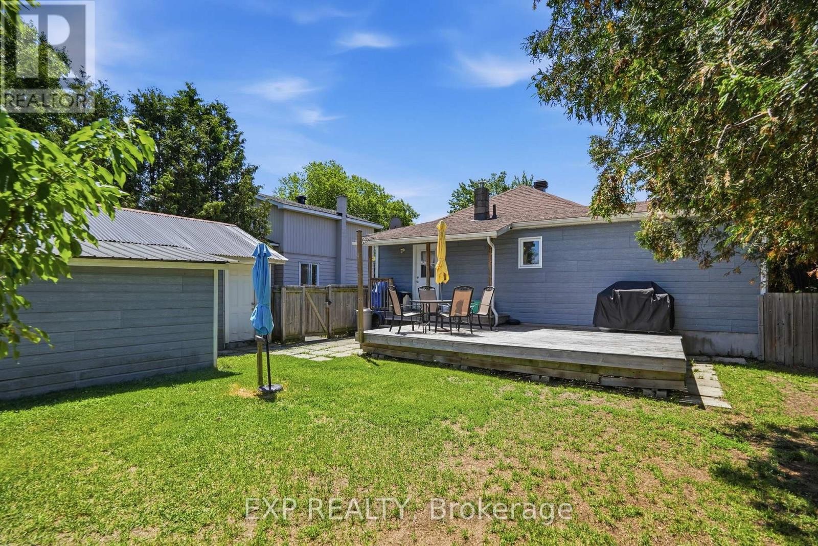 












599 VICTOR STREET

,
Clarence-Rockland,




Ontario
K4K1E5

