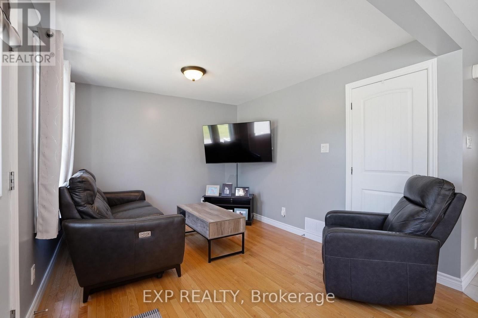












599 VICTOR STREET

,
Clarence-Rockland,




Ontario
K4K1E5


