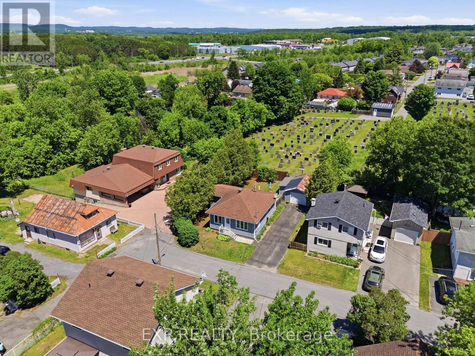 












599 VICTOR STREET

,
Clarence-Rockland,




Ontario
K4K1E5

