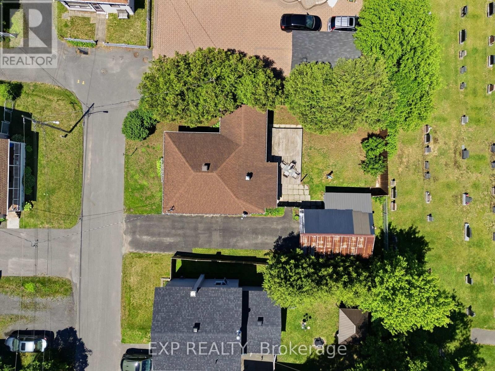 












599 VICTOR STREET

,
Clarence-Rockland,




Ontario
K4K1E5

