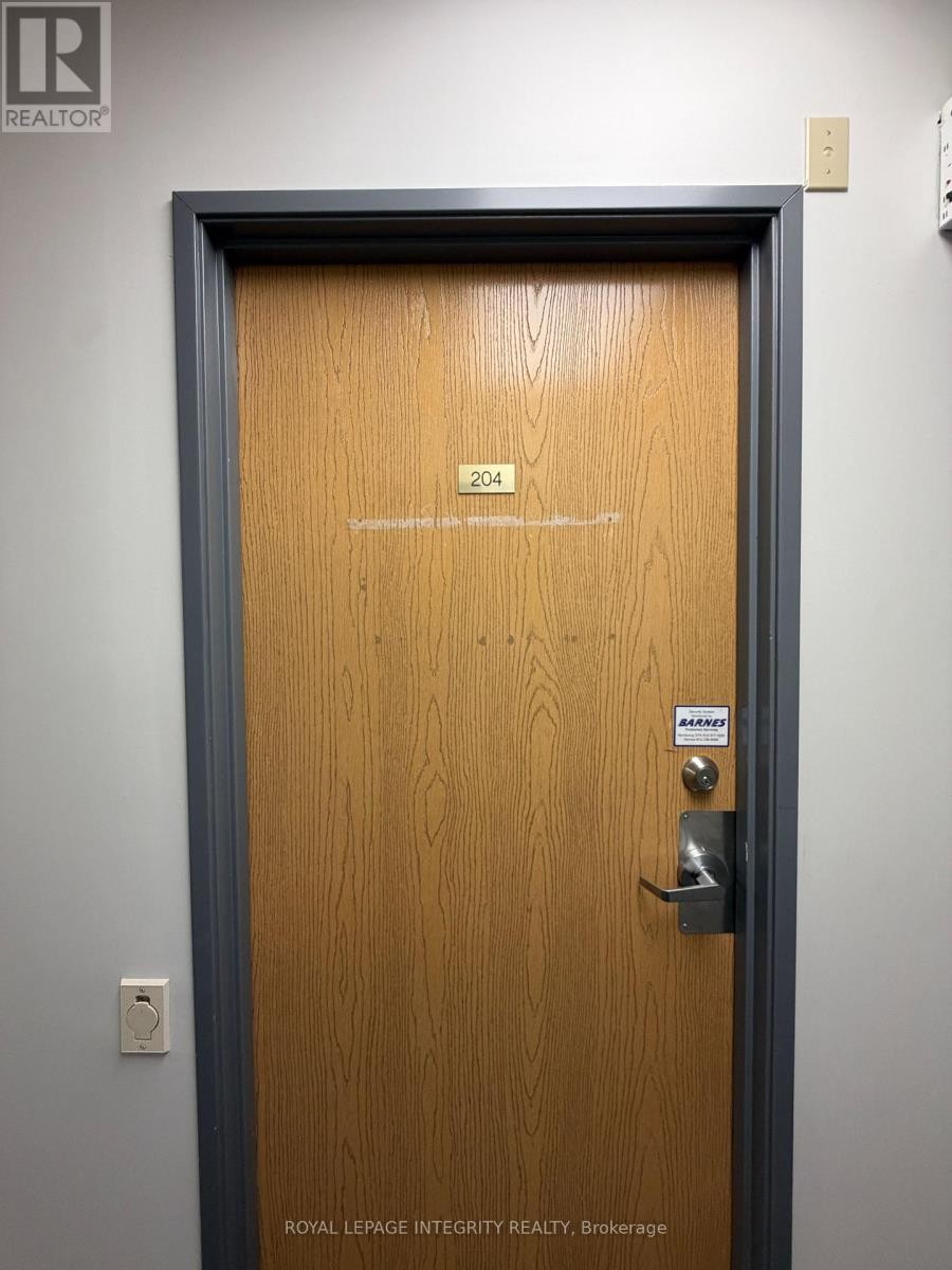 












204 - 43 ROYDON PLACE

,
Ottawa,




Ontario
K2E1A3

