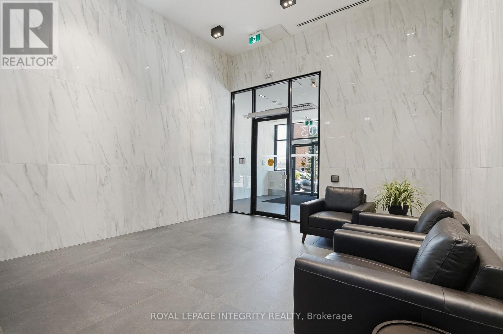 












1203 - 203 CATHERINE STREET

,
Ottawa,




Ontario
K2P1J5

