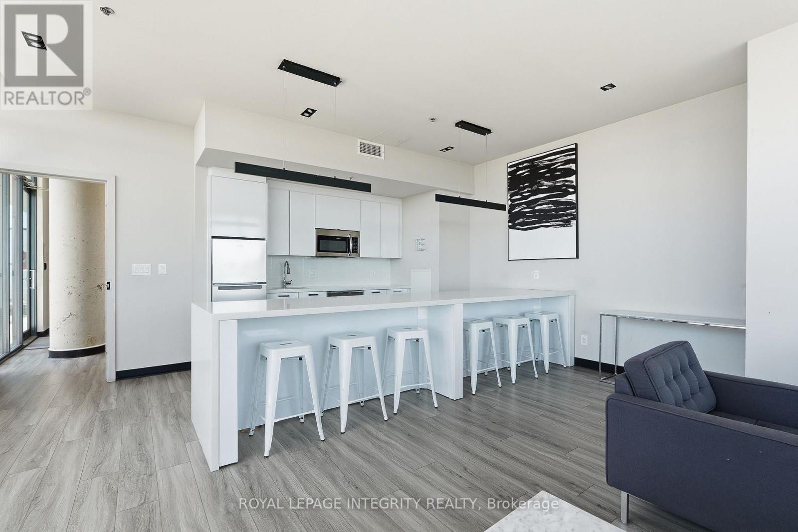 












1203 - 203 CATHERINE STREET

,
Ottawa,




Ontario
K2P1J5

