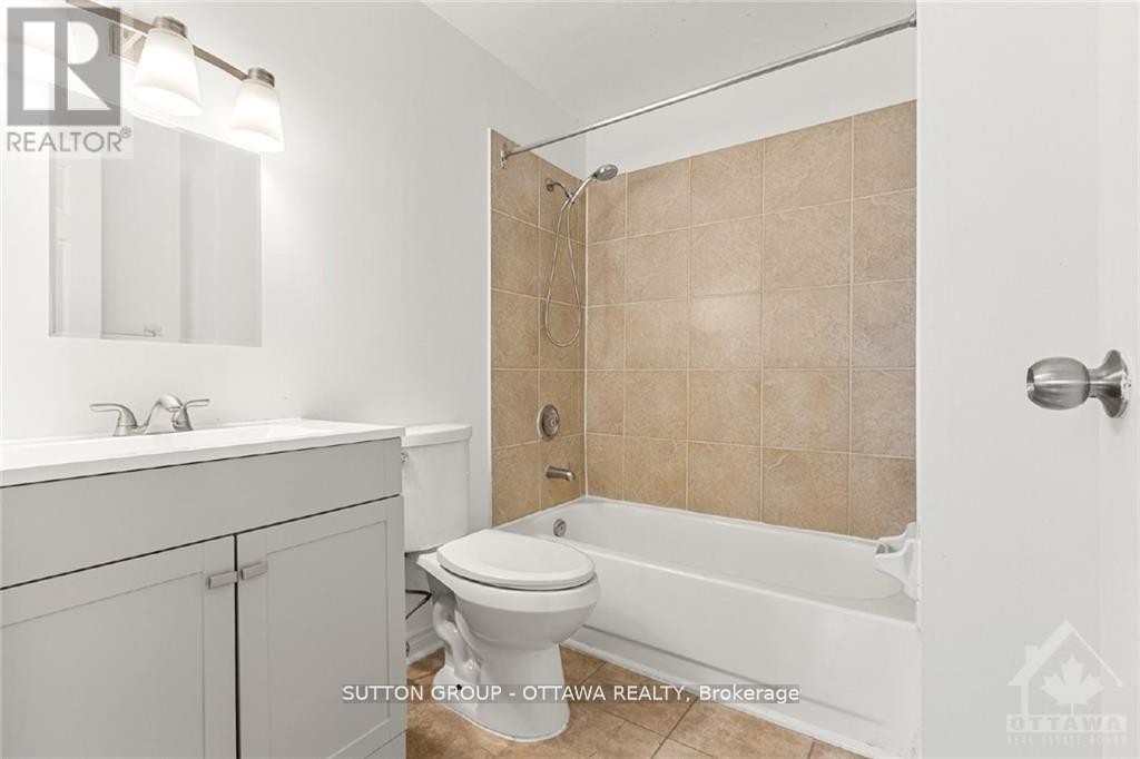 












244 WESTHAVEN CRESCENT

,
Ottawa,




Ontario
K1Z7G3

