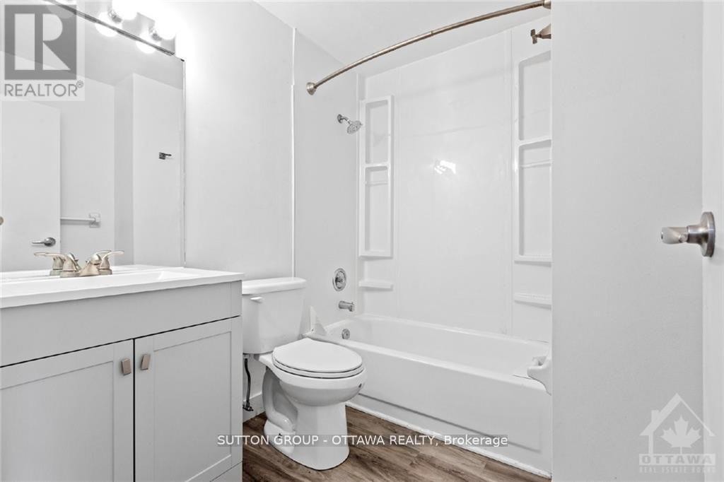 












244 WESTHAVEN CRESCENT

,
Ottawa,




Ontario
K1Z7G3

