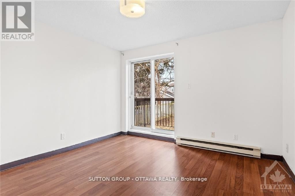 












244 WESTHAVEN CRESCENT

,
Ottawa,




Ontario
K1Z7G3

