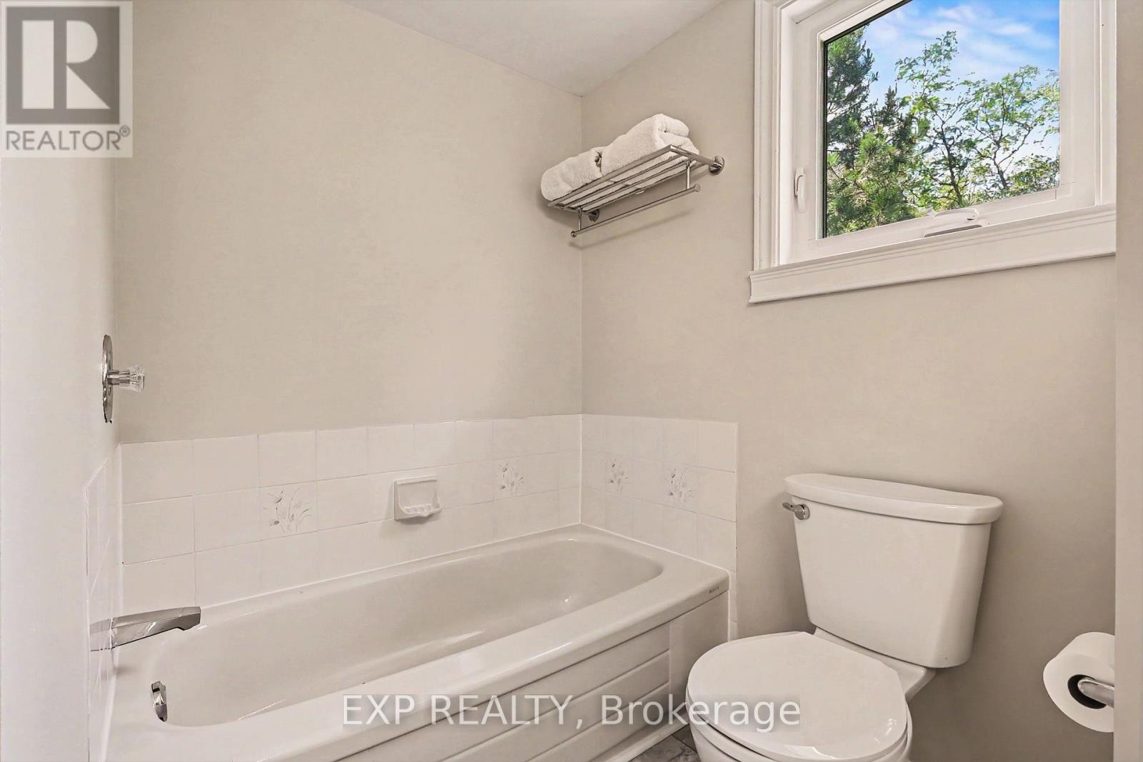 












25 - 1856 SUMMERFIELDS CRESCENT

,
Ottawa,




Ontario
K1C7B7

