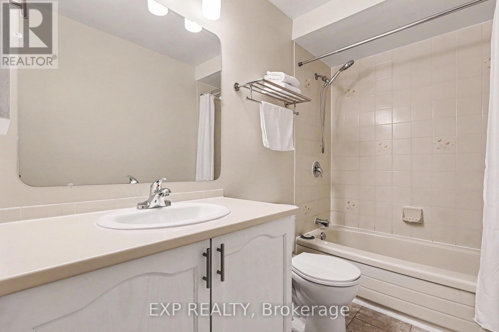 












25 - 1856 SUMMERFIELDS CRESCENT

,
Ottawa,




Ontario
K1C7B7


