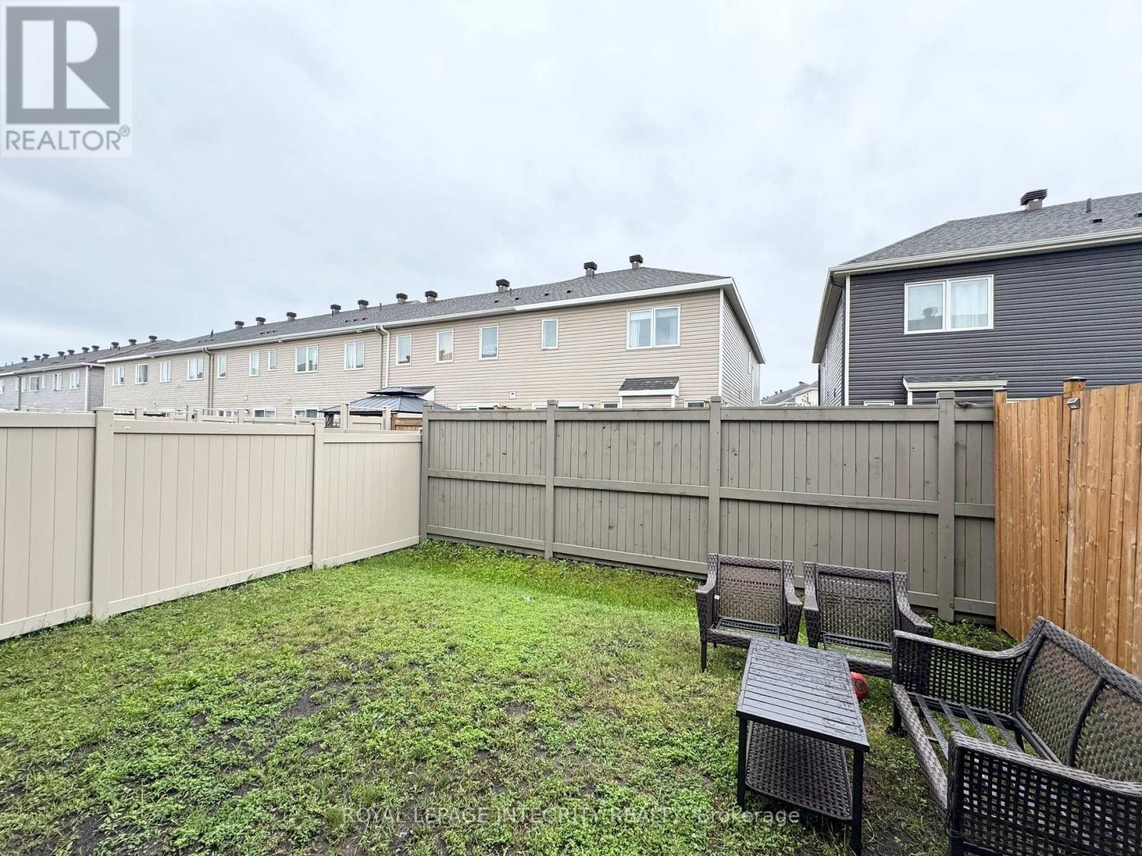












3580 RIVER RUN AVENUE

,
Ottawa,




Ontario
K2J6J7

