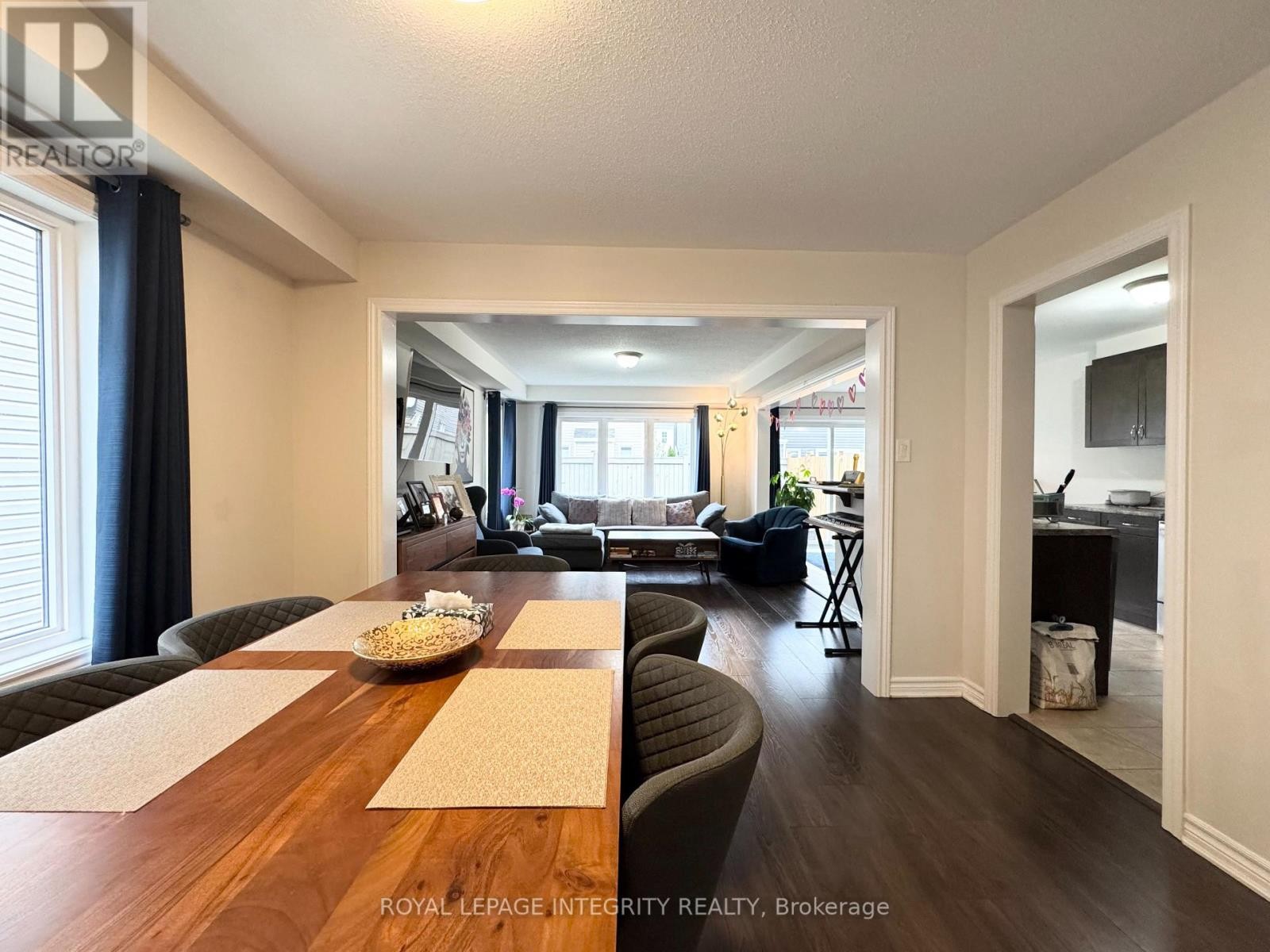












3580 RIVER RUN AVENUE

,
Ottawa,




Ontario
K2J6J7

