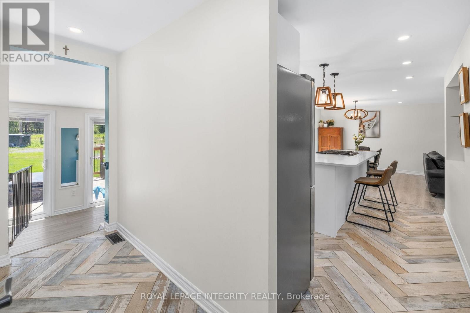 












4228 O'NEIL ROAD

,
Ottawa,




Ontario
K0A1B0

