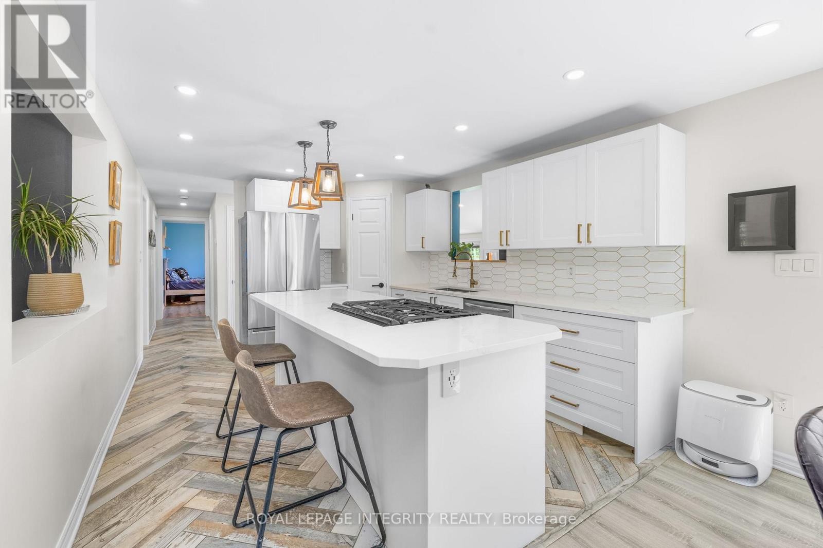 












4228 O'NEIL ROAD

,
Ottawa,




Ontario
K0A1B0

