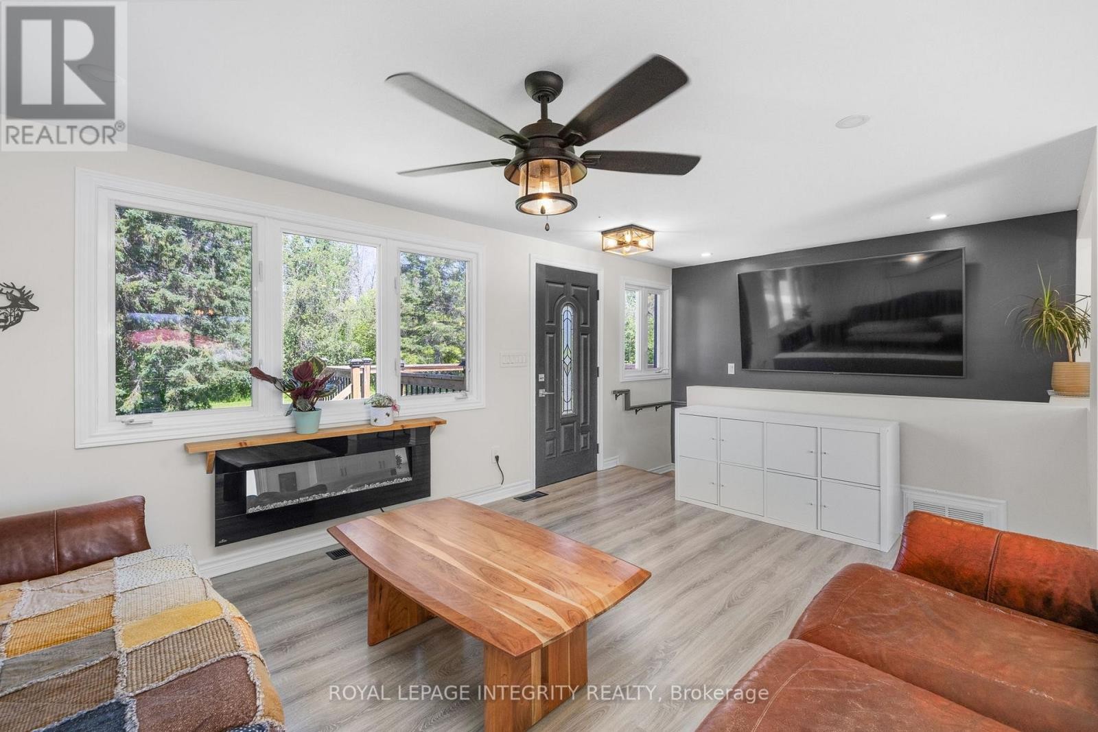 












4228 O'NEIL ROAD

,
Ottawa,




Ontario
K0A1B0

