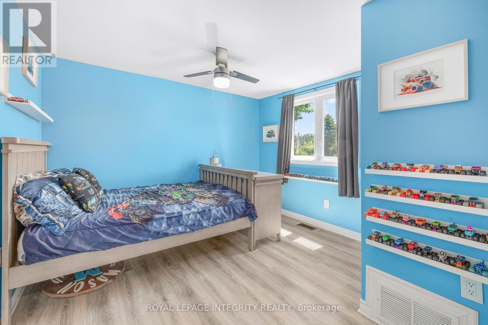 












4228 O'NEIL ROAD

,
Ottawa,




Ontario
K0A1B0


