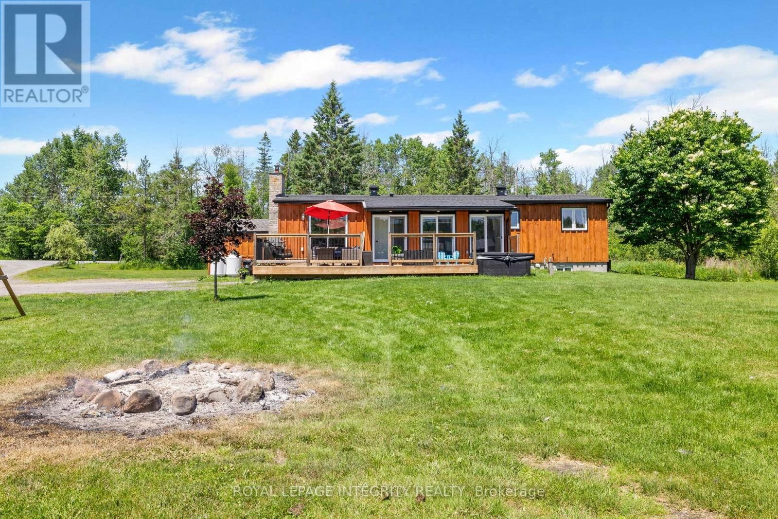 












4228 O'NEIL ROAD

,
Ottawa,




Ontario
K0A1B0

