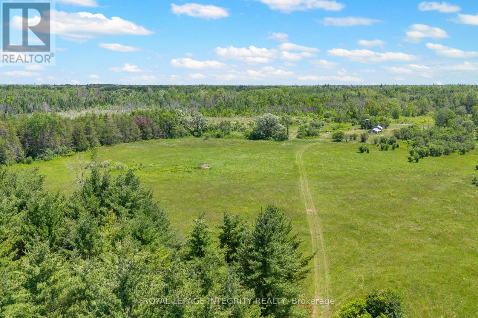 












4228 O'NEIL ROAD

,
Ottawa,




Ontario
K0A1B0

