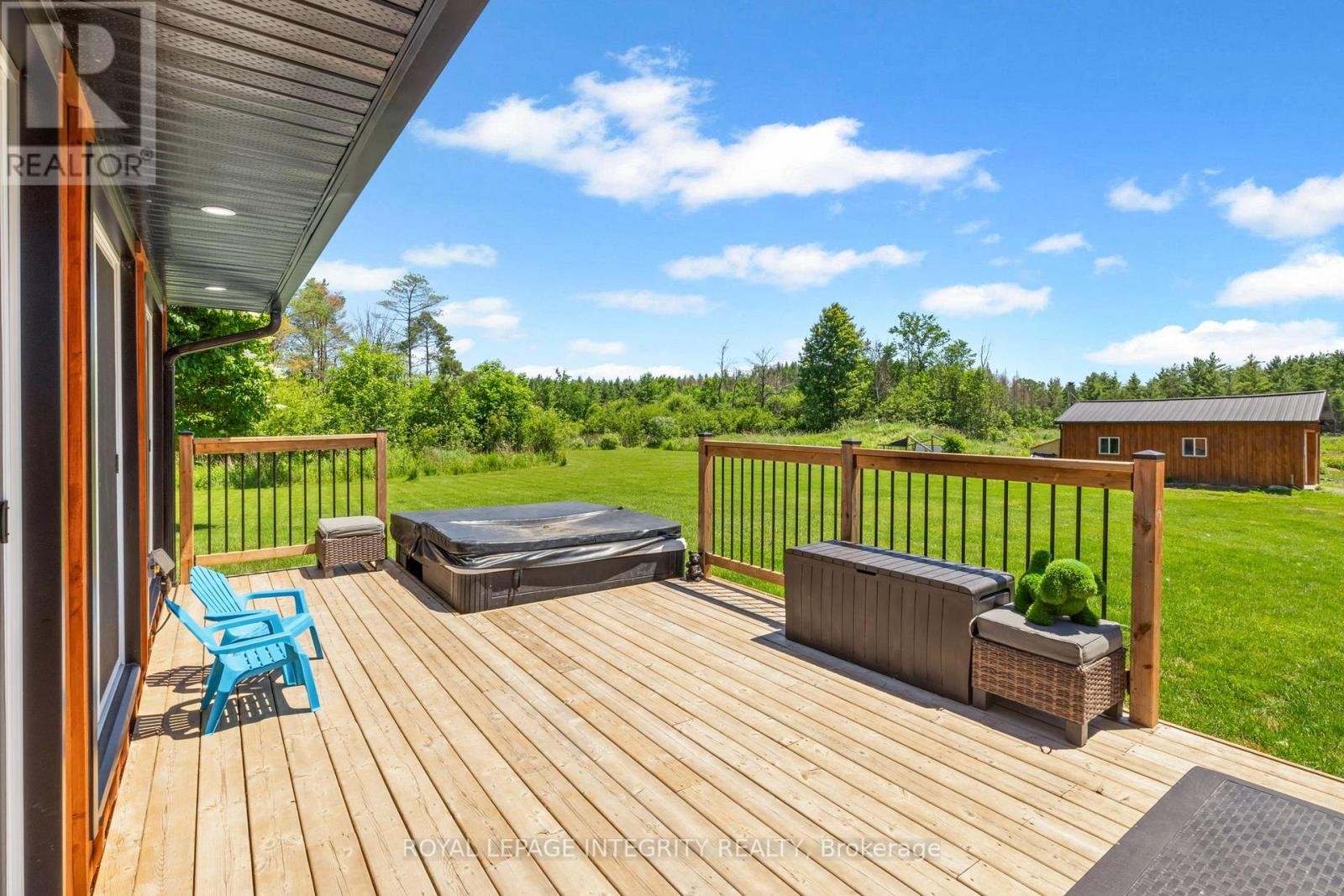 












4228 O'NEIL ROAD

,
Ottawa,




Ontario
K0A1B0

