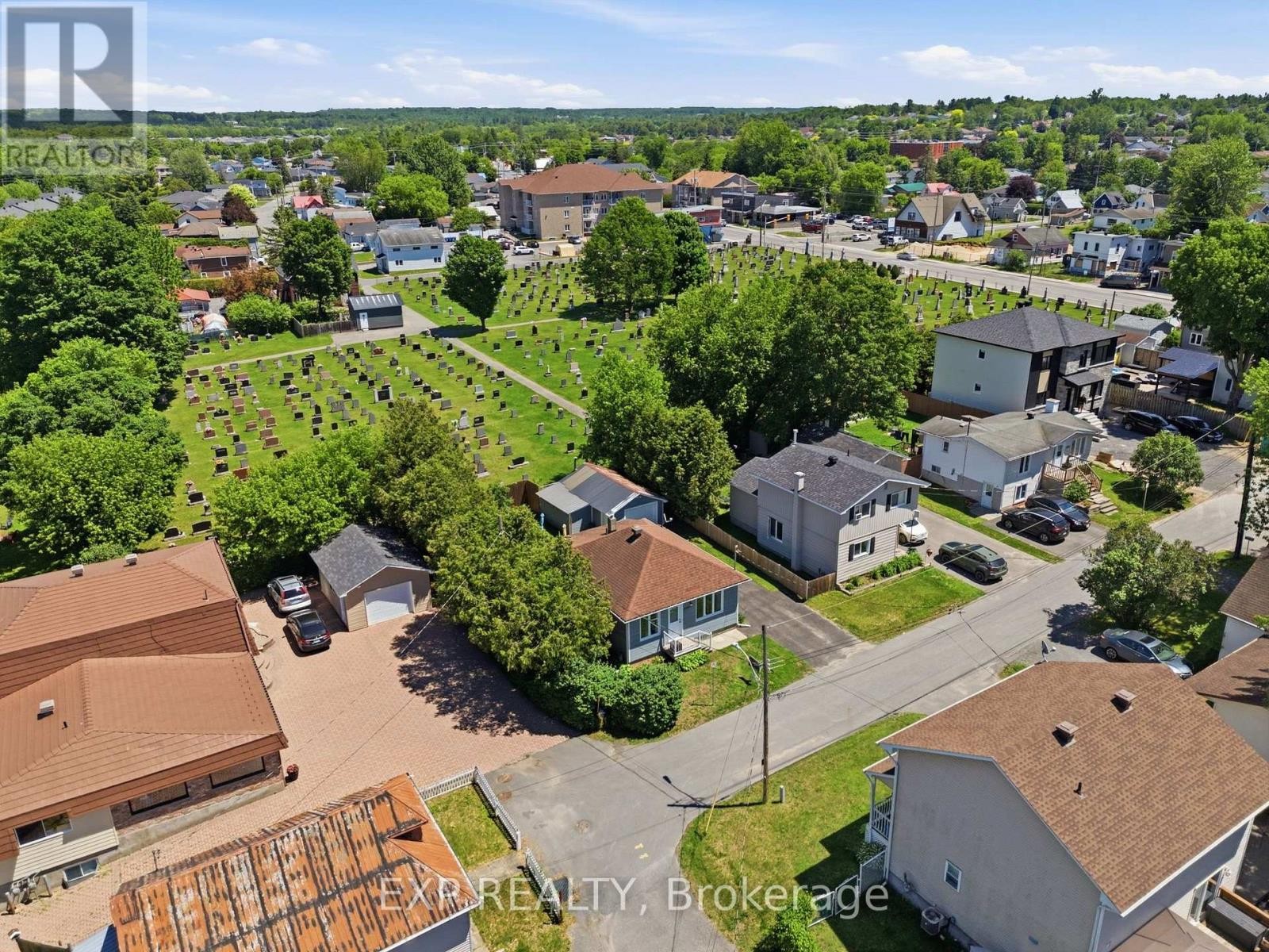 












599 VICTOR STREET

,
Clarence-Rockland,




Ontario
K4K1E5

