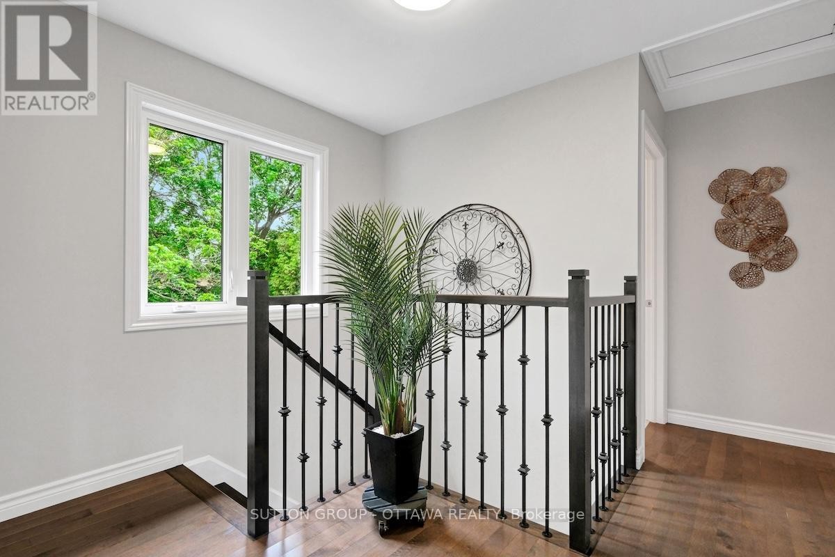 












1234 ANOKA STREET

,
Ottawa,




Ontario
K1V6C6


