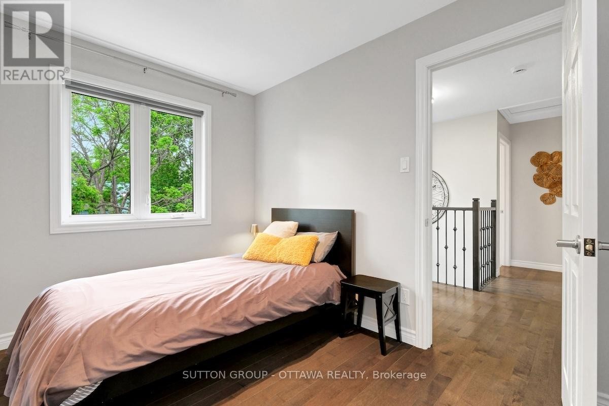 












1234 ANOKA STREET

,
Ottawa,




Ontario
K1V6C6

