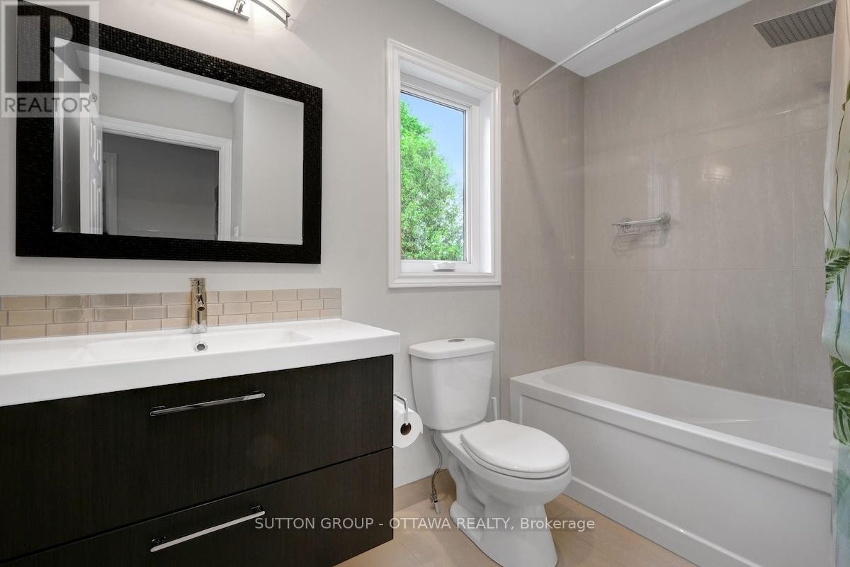 












1234 ANOKA STREET

,
Ottawa,




Ontario
K1V6C6

