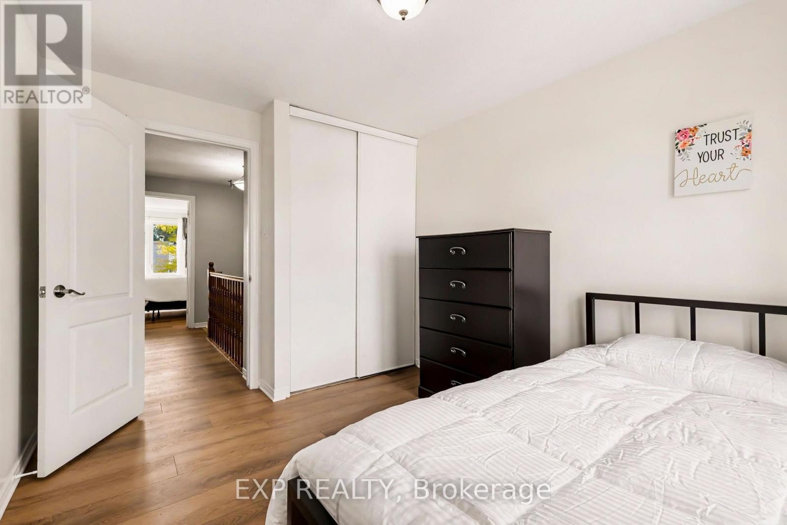 












1848 SUMMERFIELDS CRESCENT

,
Ottawa,




Ontario
K1C7B7

