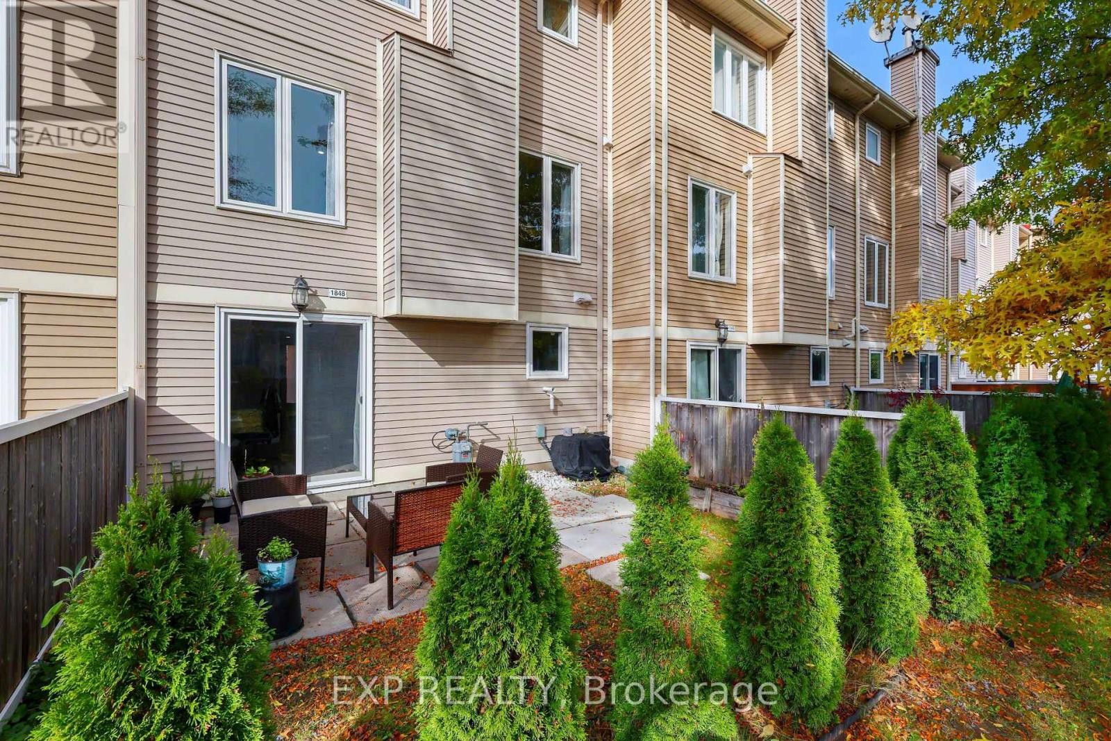 












1848 SUMMERFIELDS CRESCENT

,
Ottawa,




Ontario
K1C7B7

