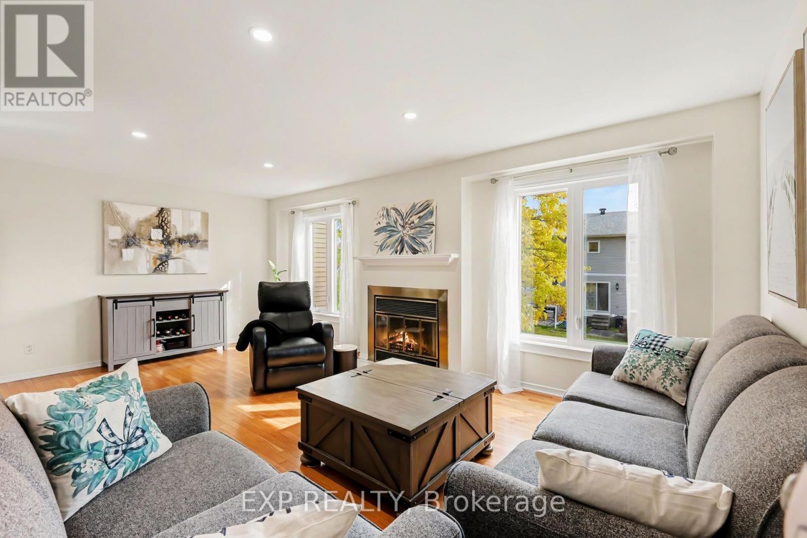 












1848 SUMMERFIELDS CRESCENT

,
Ottawa,




Ontario
K1C7B7

