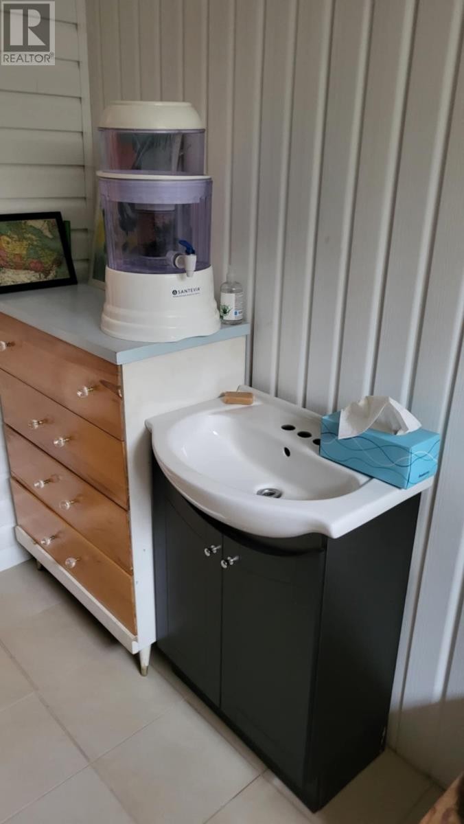 












10 Swallow Point Road

,
Goose River,







Prince Edward Island
C0A2A0

