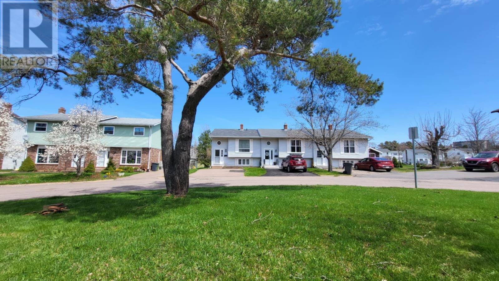 












60 Hutchinson Court

,
Charlottetown,




Prince Edward Island
C1A8H7

