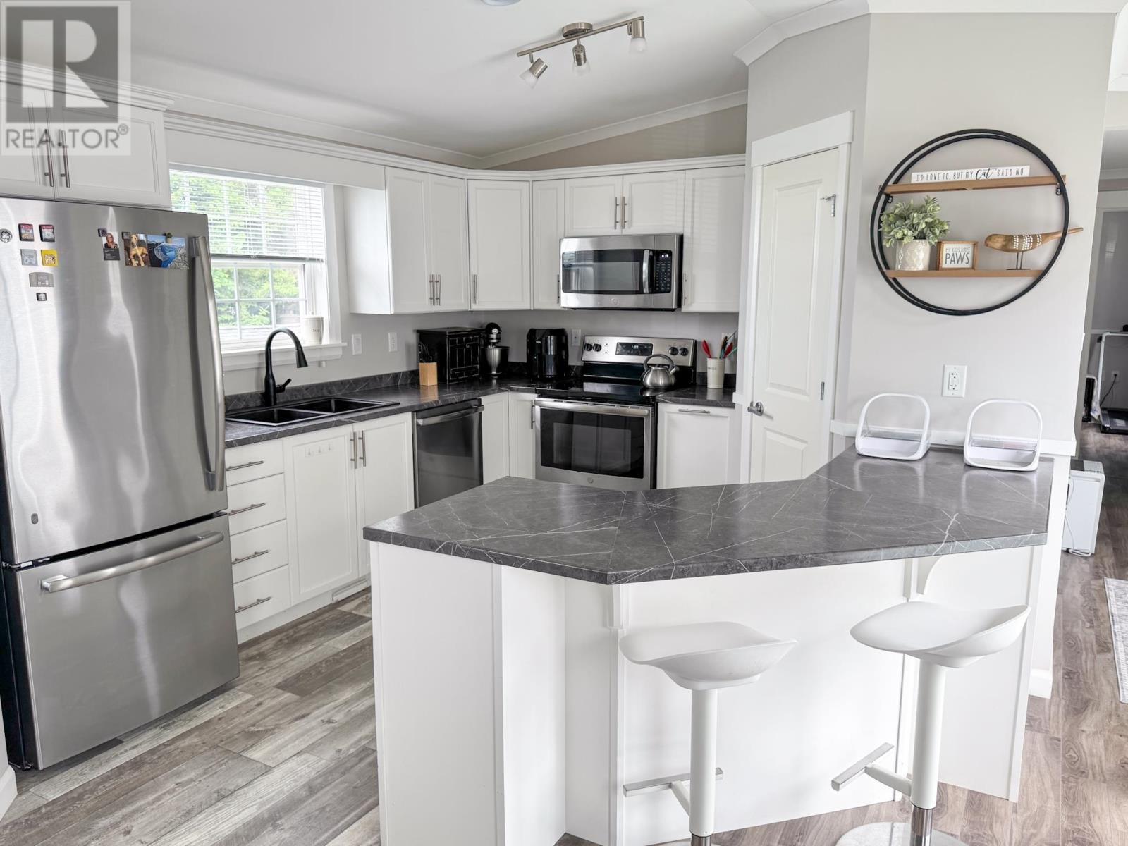 












44 Dawn Drive

,
Miltonvale Park,




Prince Edward Island
C1E0M7

