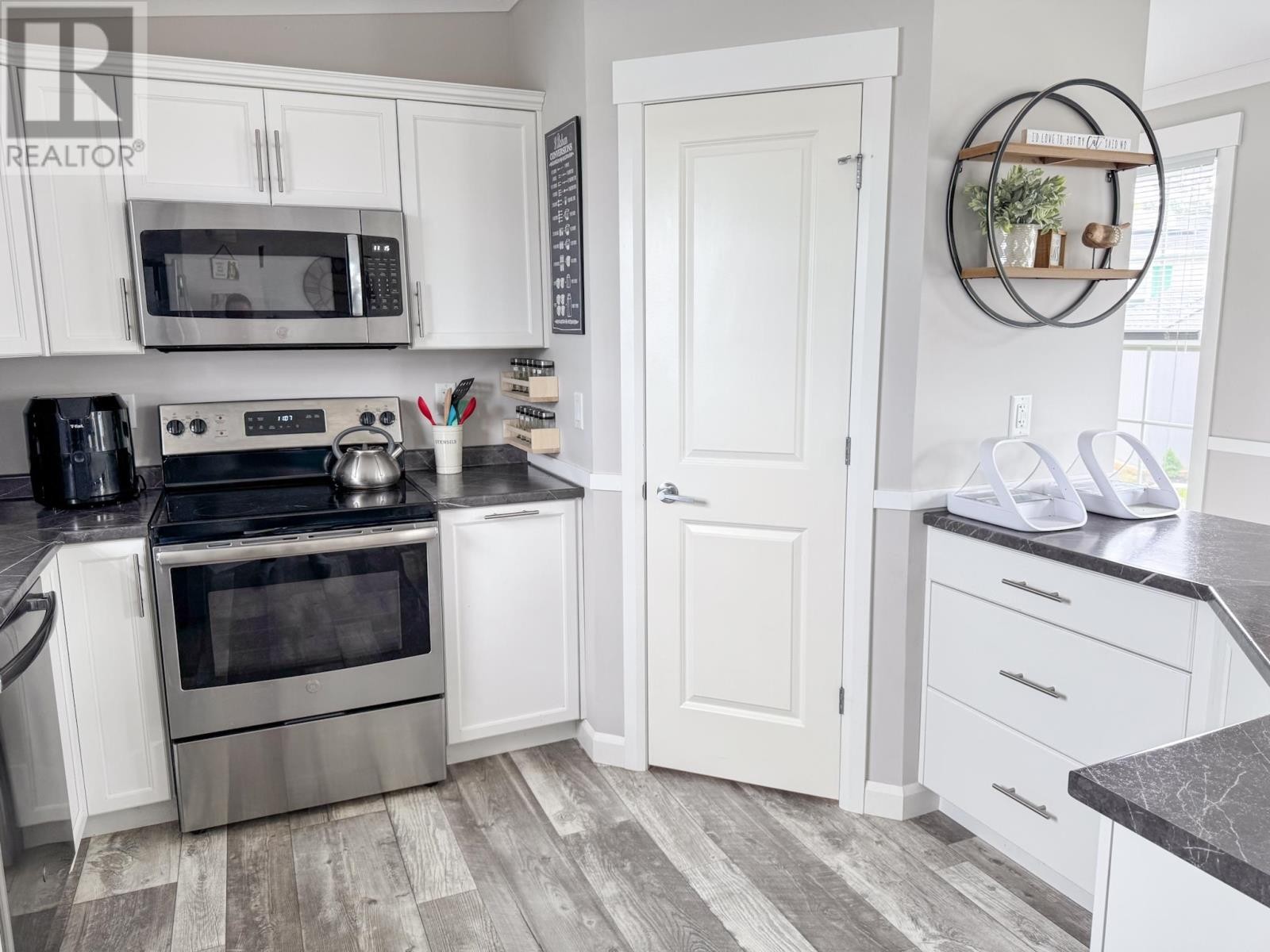 












44 Dawn Drive

,
Miltonvale Park,




Prince Edward Island
C1E0M7

