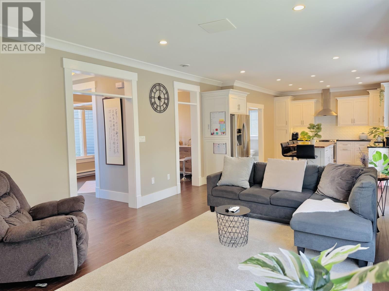 












18 Pembroke Crescent

,
Stratford,




Prince Edward Island
C1B0H9

