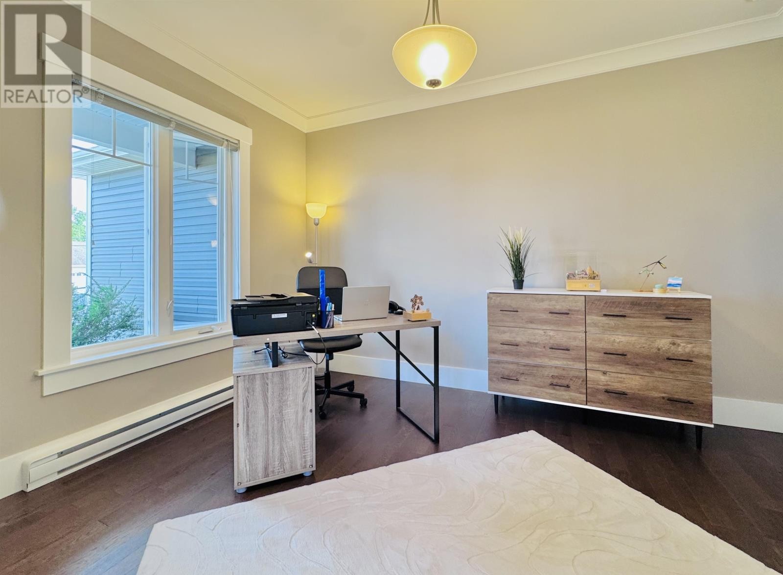 












18 Pembroke Crescent

,
Stratford,




Prince Edward Island
C1B0H9

