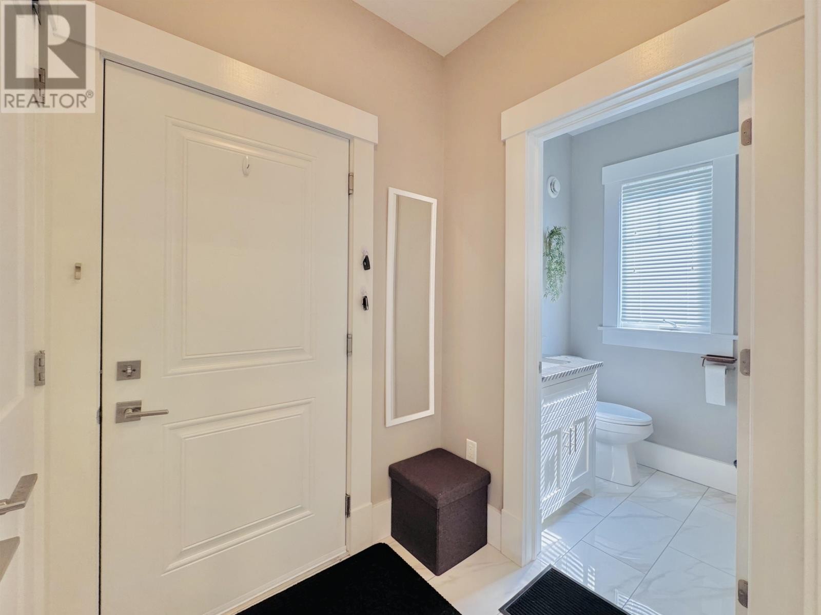 












18 Pembroke Crescent

,
Stratford,




Prince Edward Island
C1B0H9

