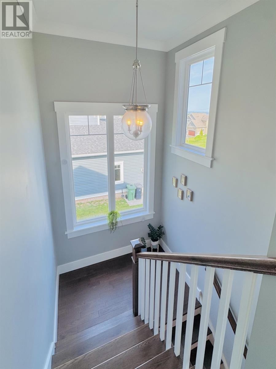 












18 Pembroke Crescent

,
Stratford,




Prince Edward Island
C1B0H9

