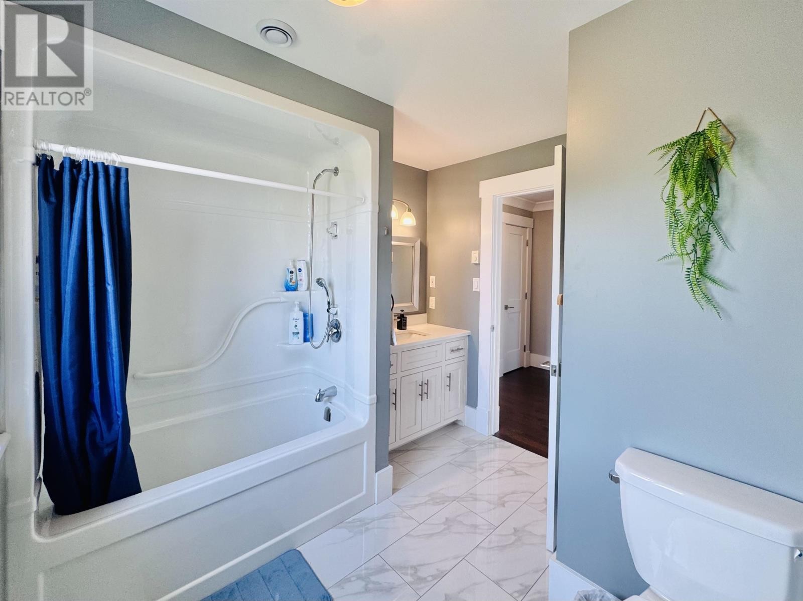 












18 Pembroke Crescent

,
Stratford,




Prince Edward Island
C1B0H9

