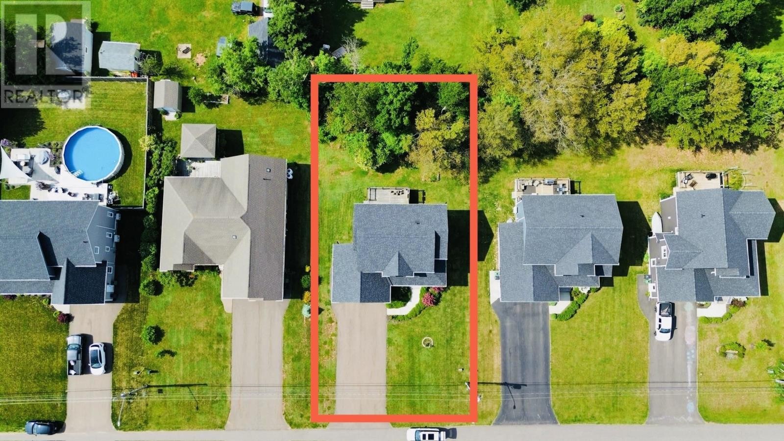 












18 Pembroke Crescent

,
Stratford,




Prince Edward Island
C1B0H9

