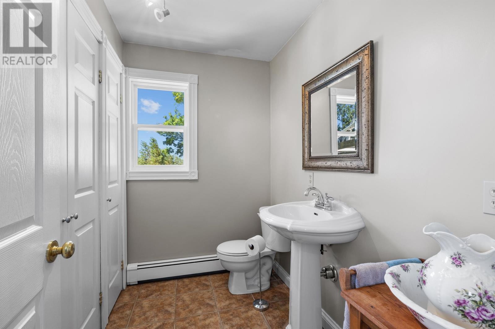 












260 Walker Avenue

,
Summerside,




Prince Edward Island
C1N4W8

