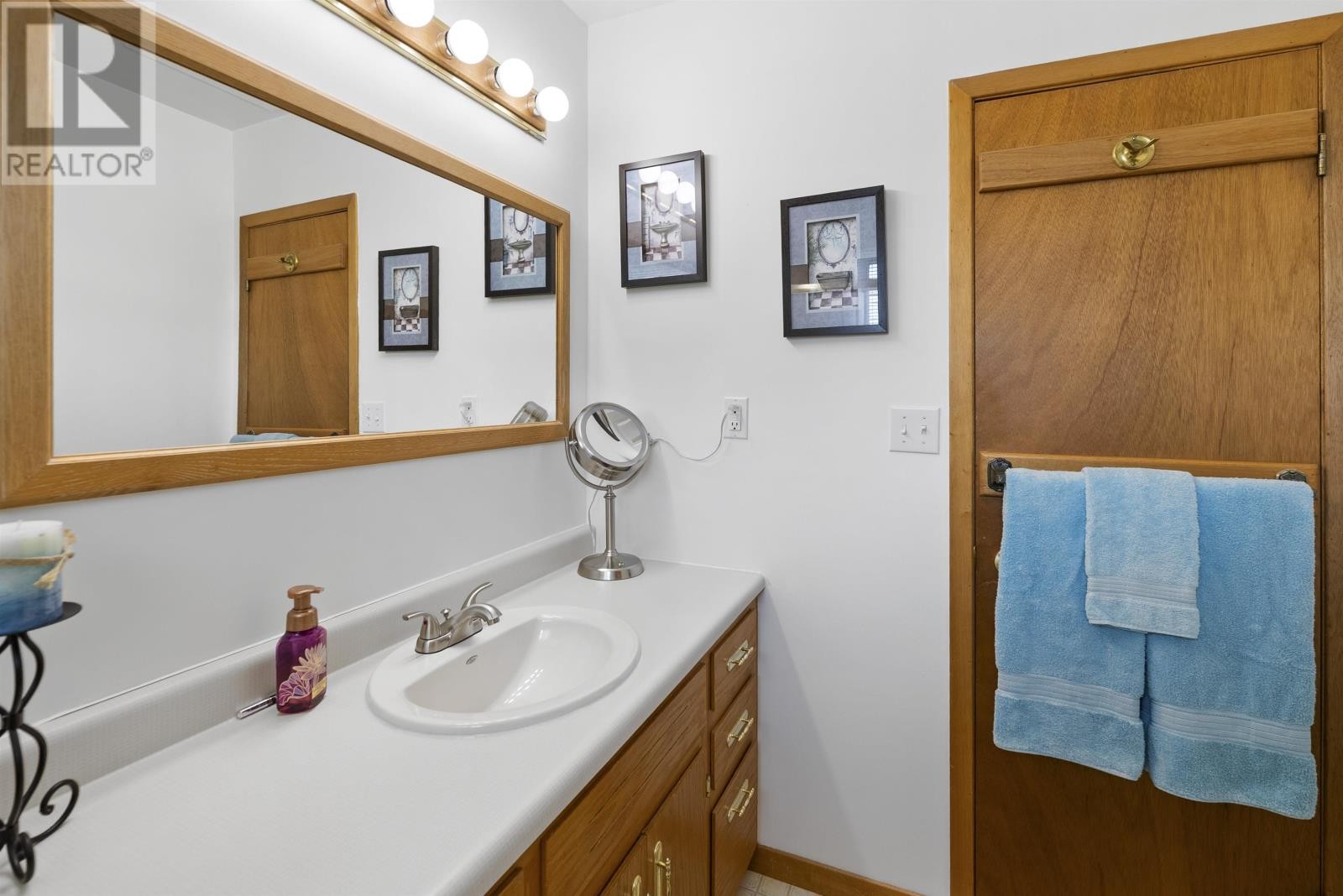 












254 South Drive

,
Summerside,




Prince Edward Island
C1N3Y9

