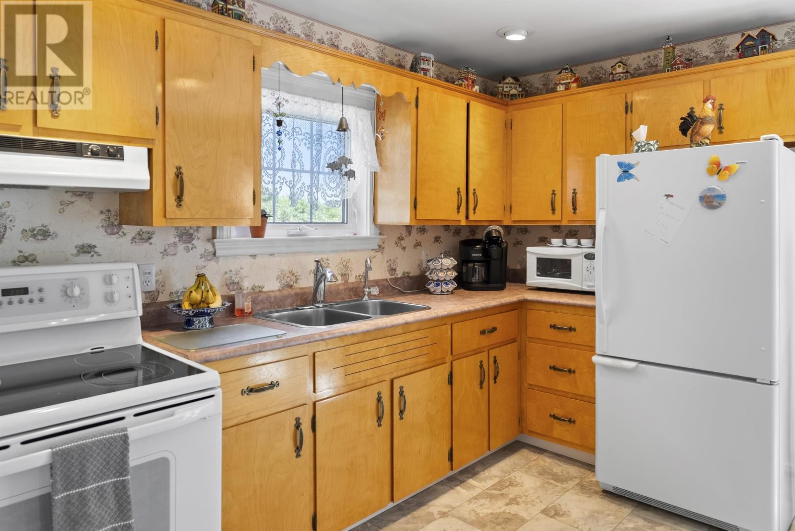 












254 South Drive

,
Summerside,




Prince Edward Island
C1N3Y9

