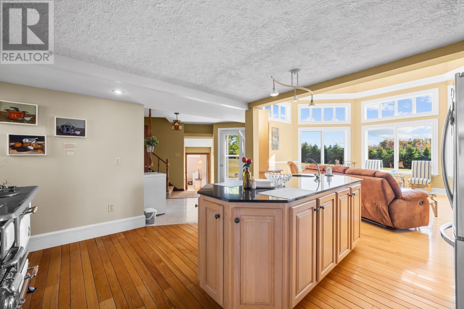 












203 Ferry Road

,
Cornwall,




Prince Edward Island
C0A1H4

