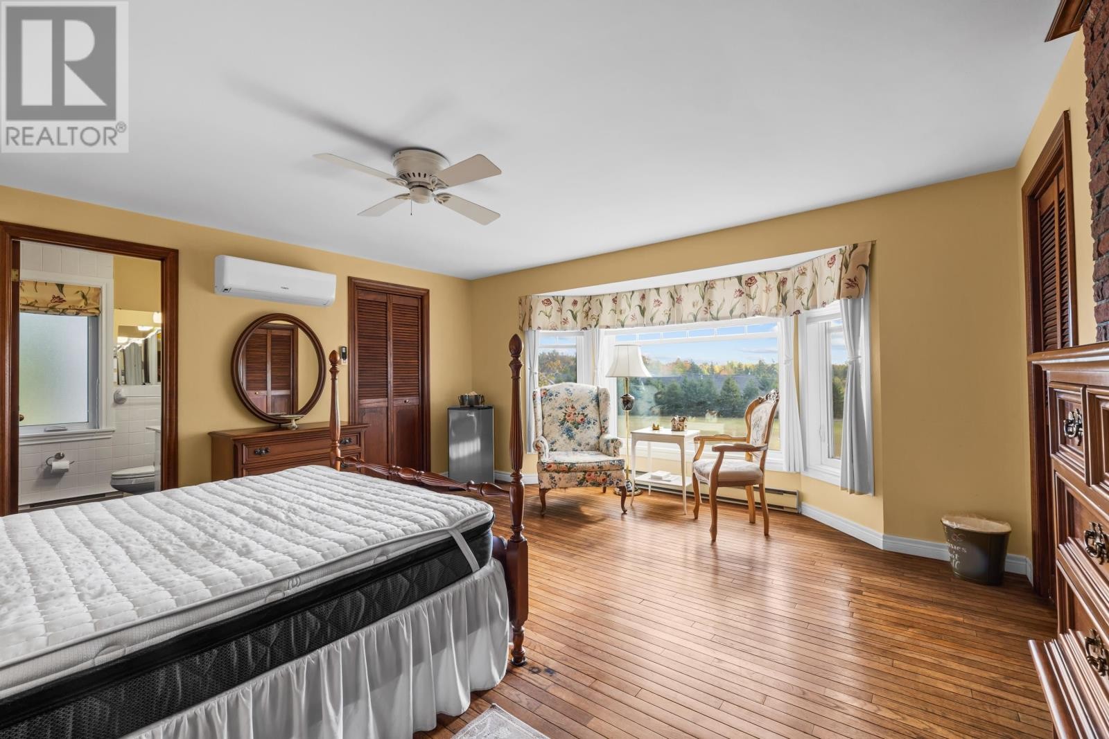 












203 Ferry Road

,
Cornwall,




Prince Edward Island
C0A1H4

