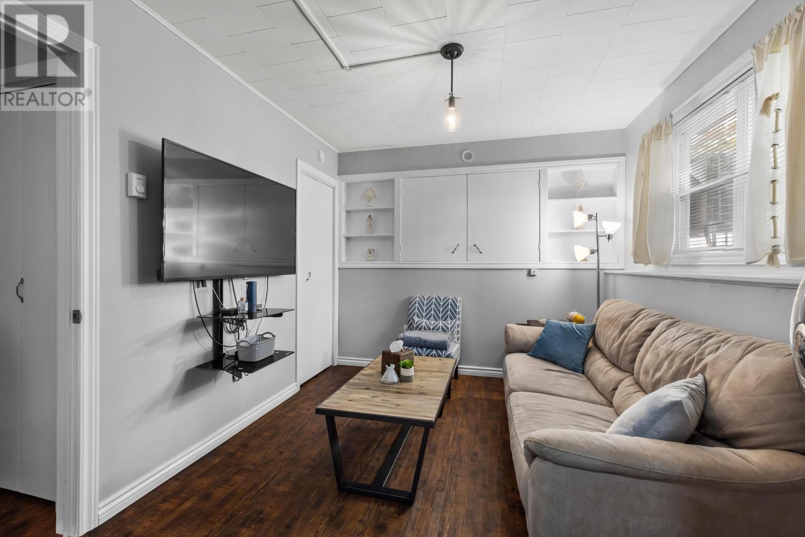 












203 Ferry Road

,
Cornwall,




Prince Edward Island
C0A1H4

