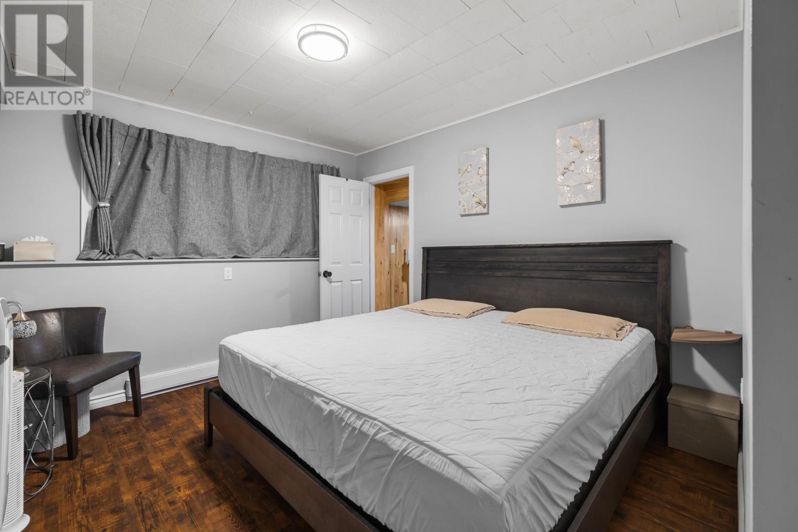 












203 Ferry Road

,
Cornwall,




Prince Edward Island
C0A1H4

