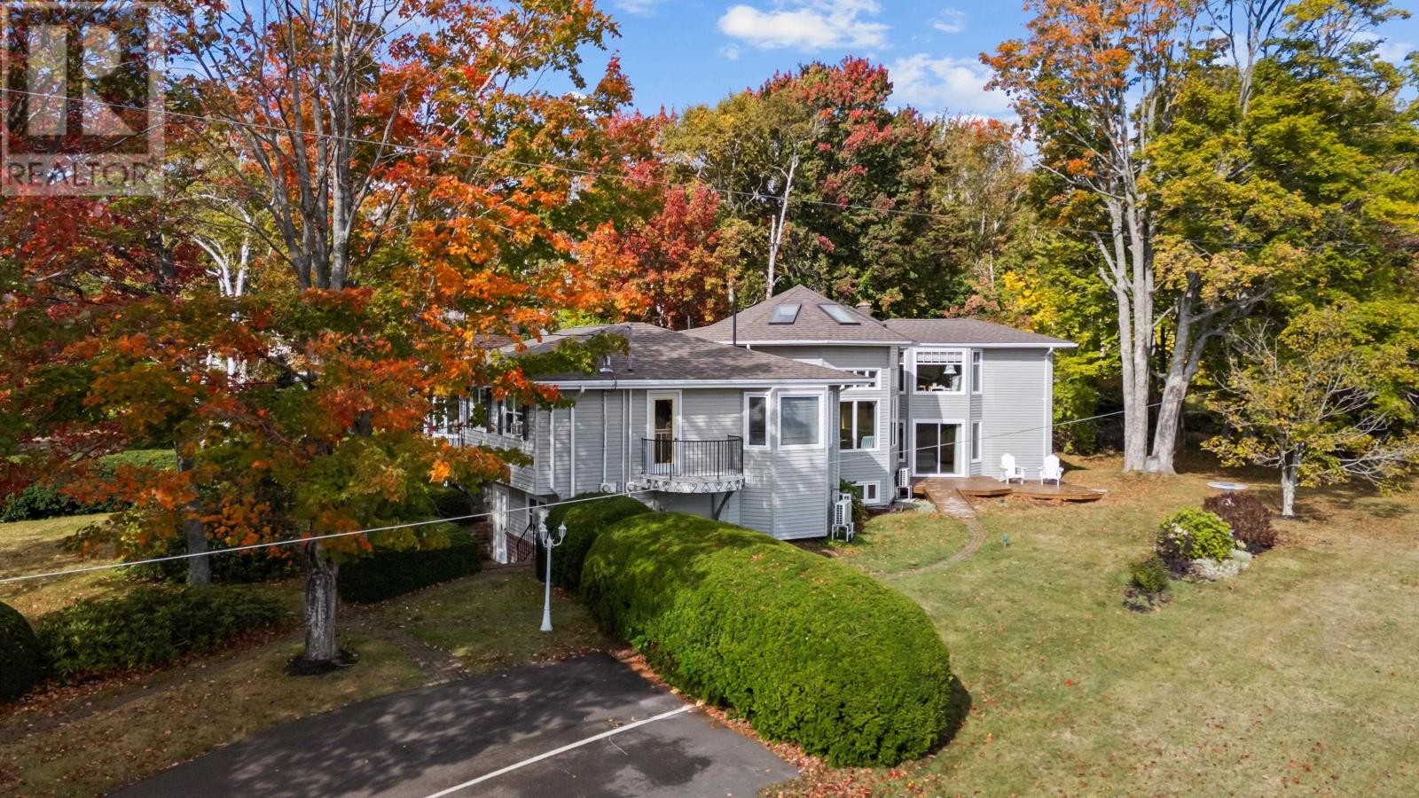 












203 Ferry Road

,
Cornwall,




Prince Edward Island
C0A1H4

