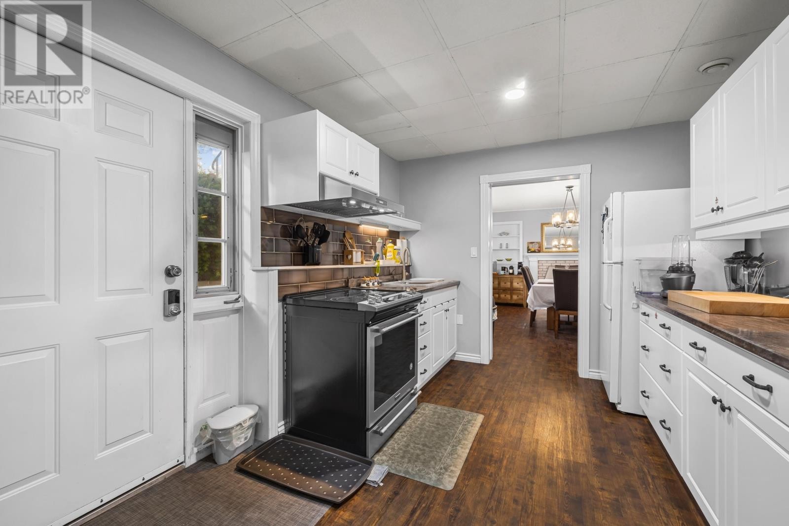 












203 Ferry Road

,
Cornwall,




Prince Edward Island
C0A1H4

