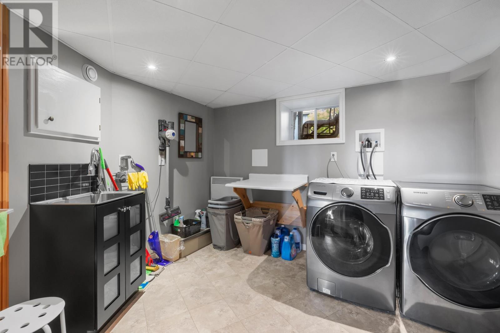 












203 Ferry Road

,
Cornwall,




Prince Edward Island
C0A1H4

