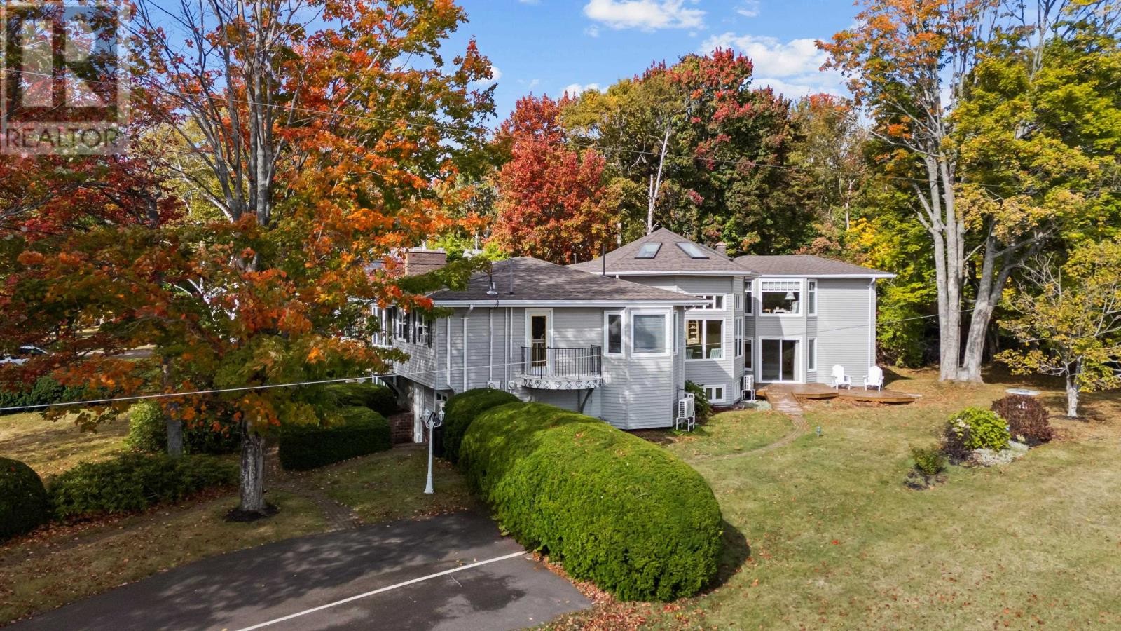 












203 Ferry Road

,
Cornwall,




Prince Edward Island
C0A1H4

