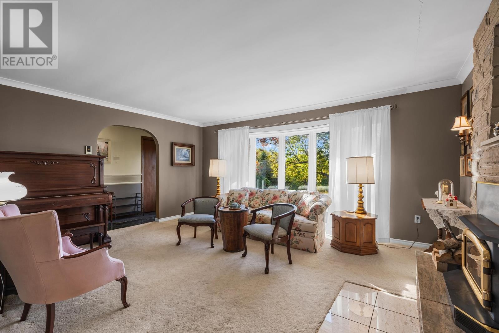 












203 Ferry Road

,
Cornwall,




Prince Edward Island
C0A1H4

